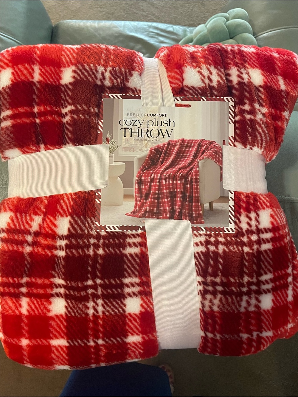 Cozy Plush Throw Blanket - Red & White Plaid